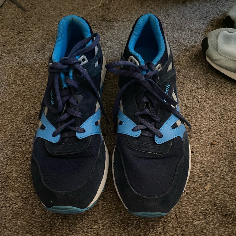 vintage reebok sneakers